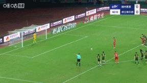 王钰栋手球送点，刘云点射命中！梅州1-0领先浙江！