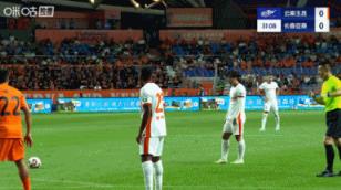 这球漂亮！张华晨任意球直入死角，亚泰客场1-0领先玉昆